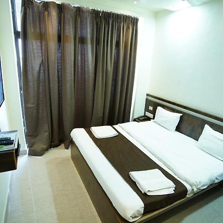 Apana Hotel Diu Bagian luar foto