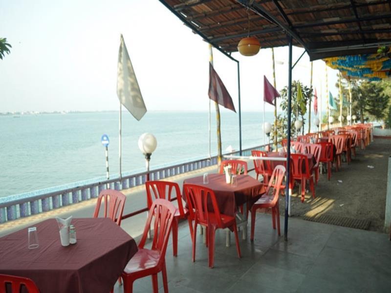 Apana Hotel Diu Bagian luar foto