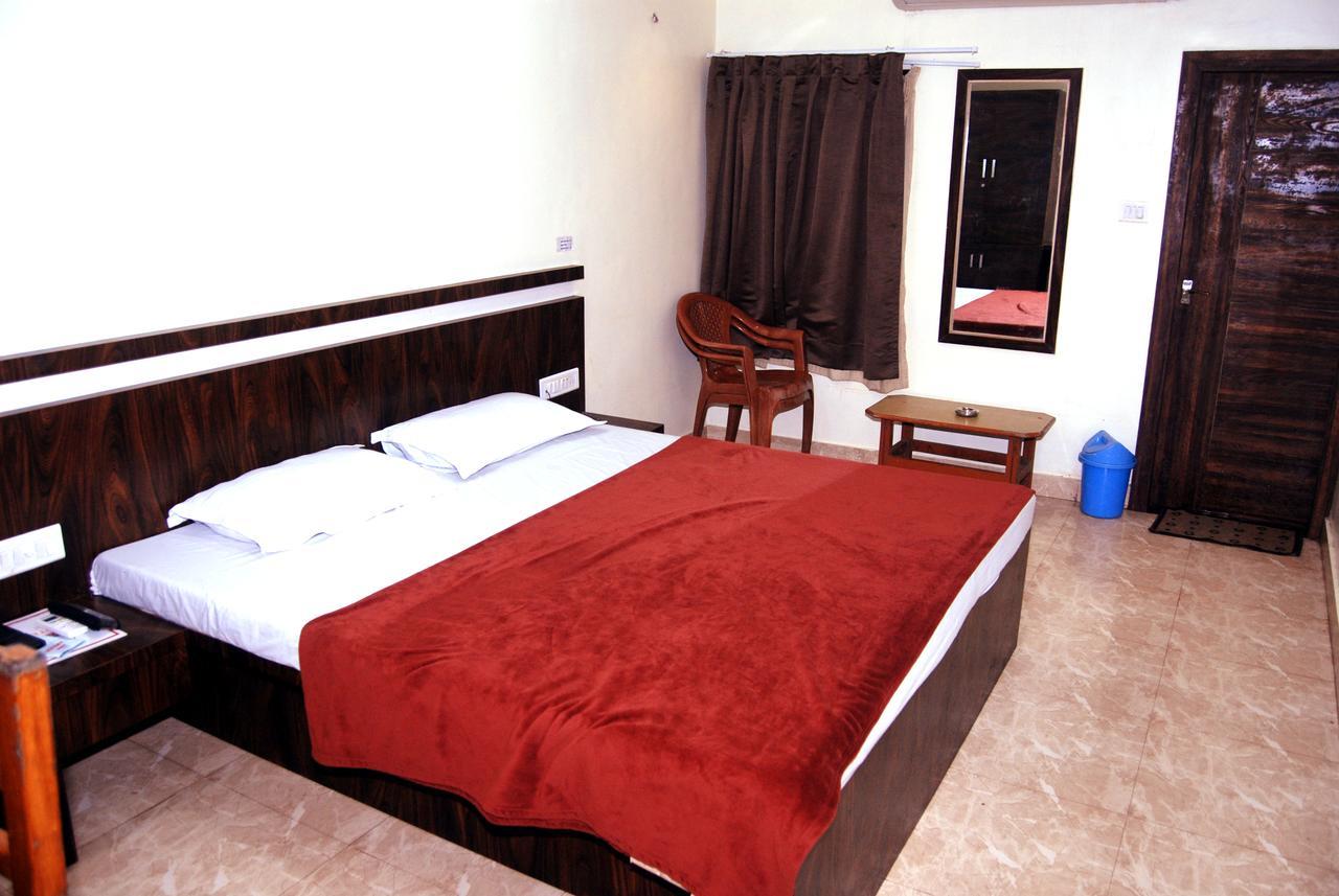 Apana Hotel Diu Bagian luar foto