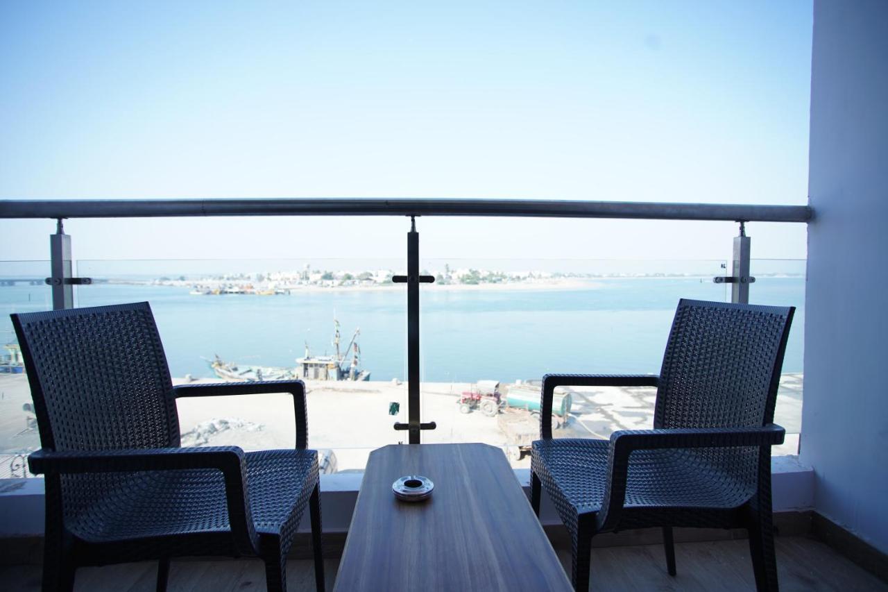 Apana Hotel Diu Bagian luar foto